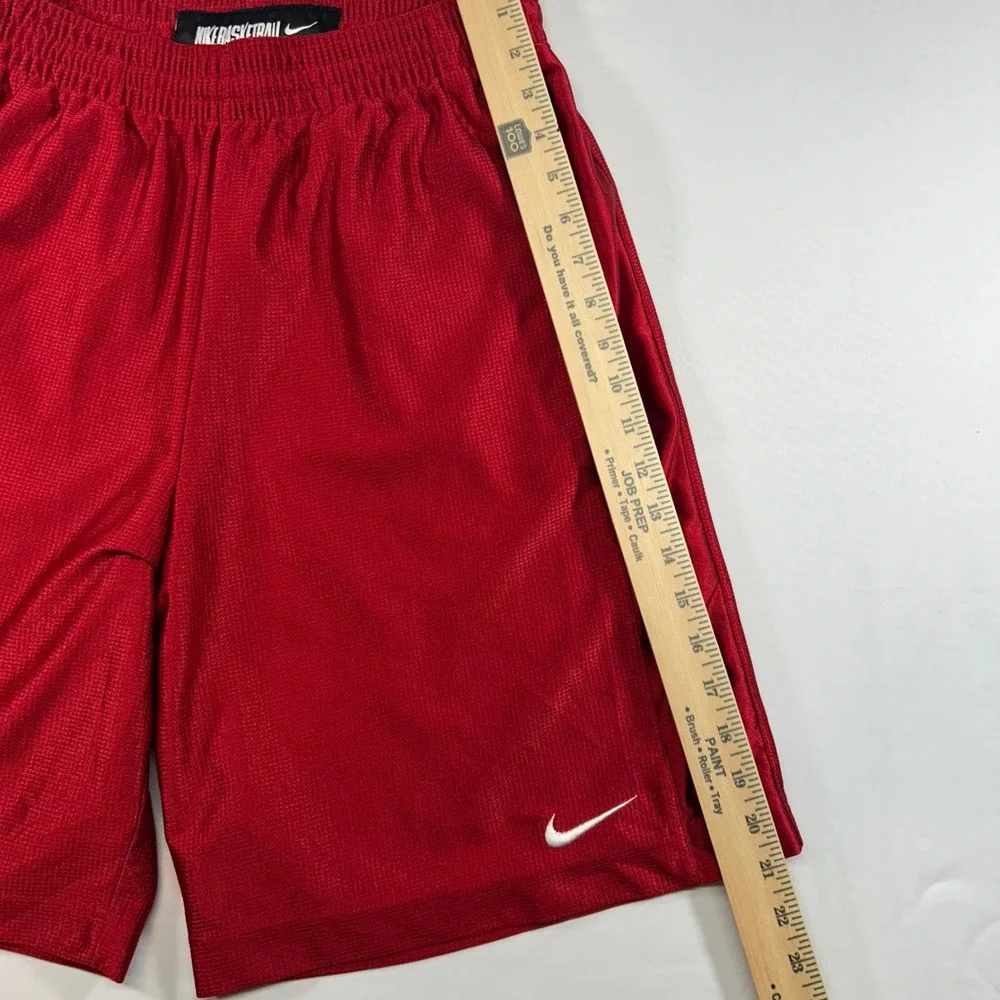 Nike Basketball Shorts Mens Medium Red Mesh Athletic Gym Training Swoosh Logo